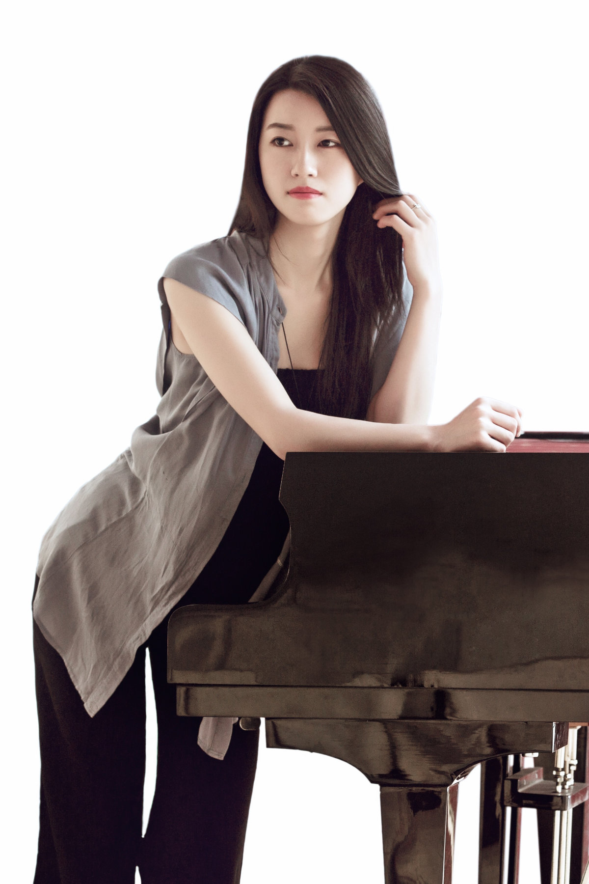 Yirong Wang, Piano Soloist.